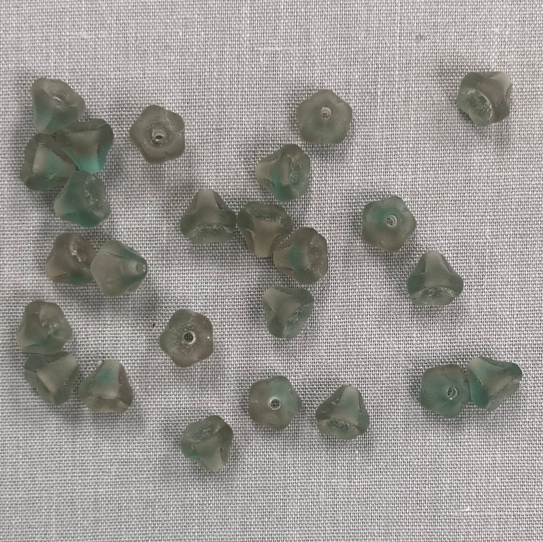 5x6mm Bell Flower - Green/Gray - qty 25