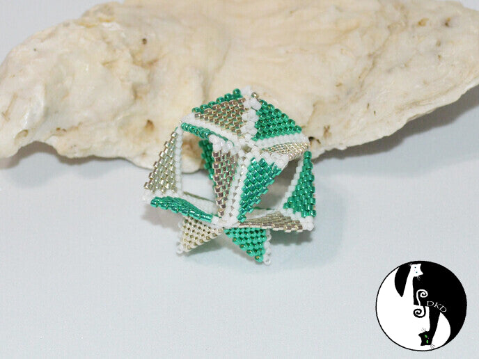 Irregular Hexagon 21 Bauble Pattern - PDF