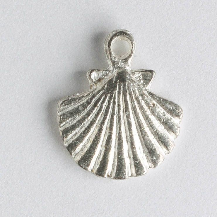 Charm - Scallop Shell