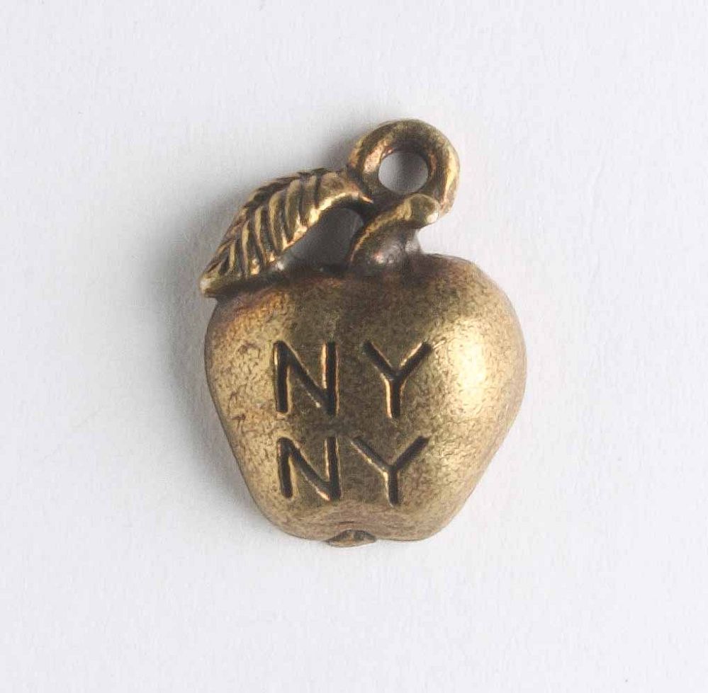 Charm - NY Apple